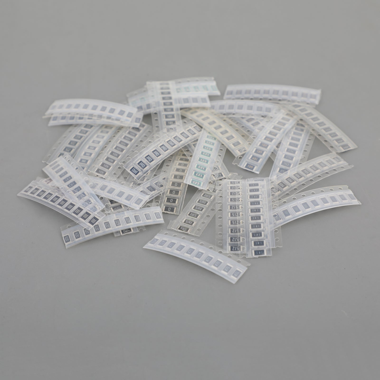 330PCS 2010 SMD Resistor Assorted Kit 1R-1M Ohm 5% 33 Values x 10PCS