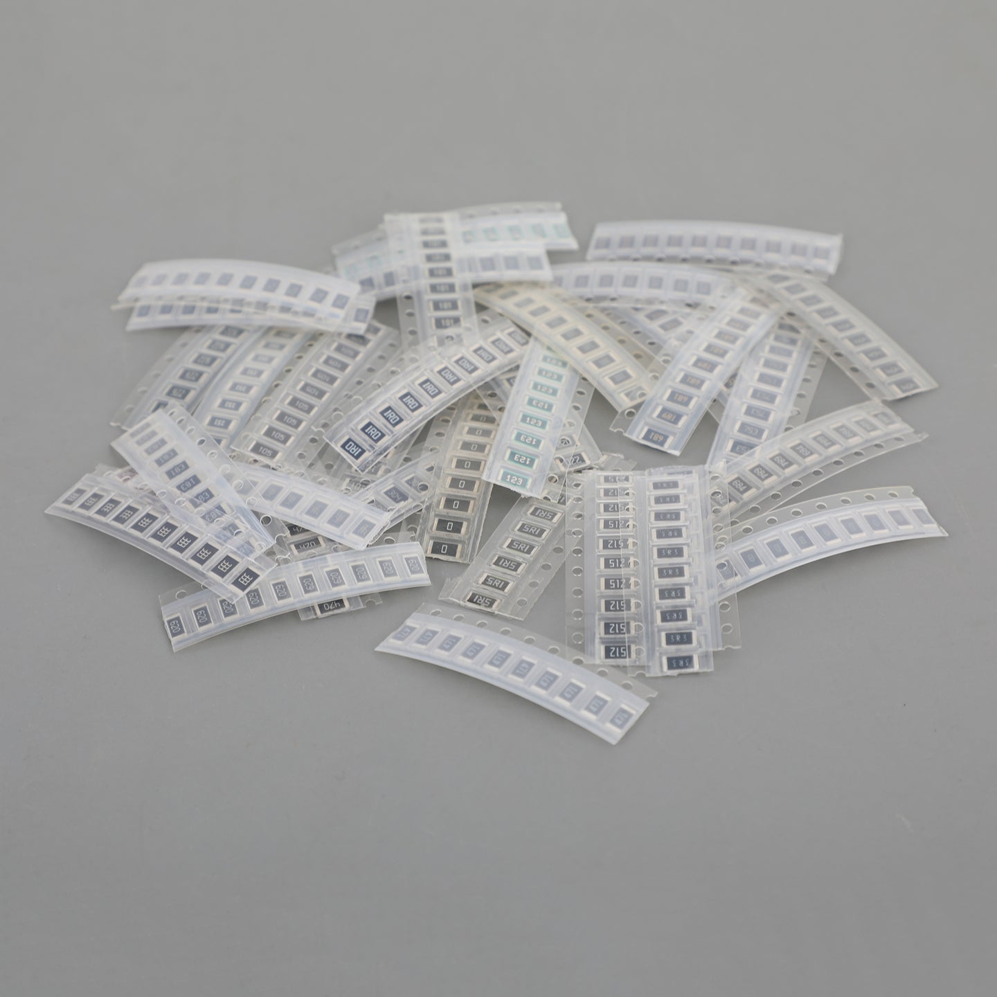 330PCS 2010 SMD Resistor Assorted Kit 1R-1M Ohm 5% 33 Values x 10PCS