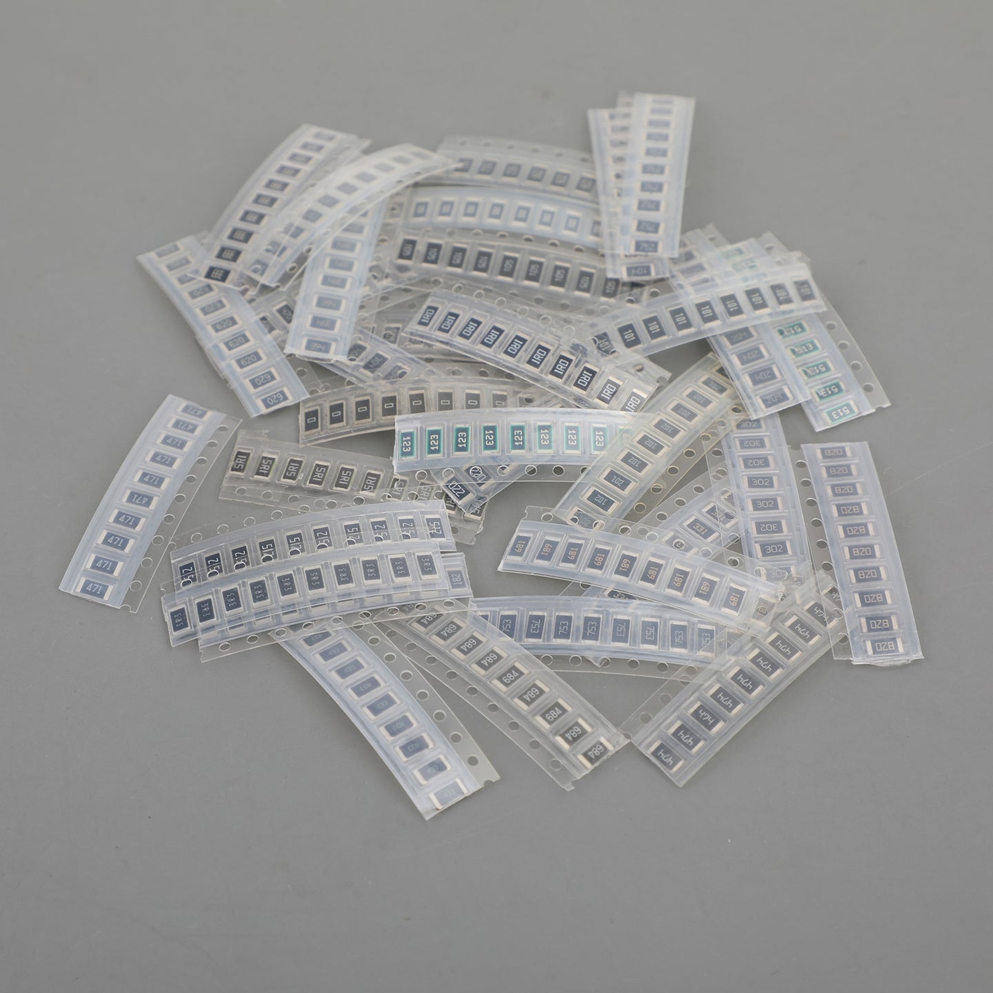 330PCS 2010 SMD Resistor Assorted Kit 1R-1M Ohm 5% 33 Values x 10PCS