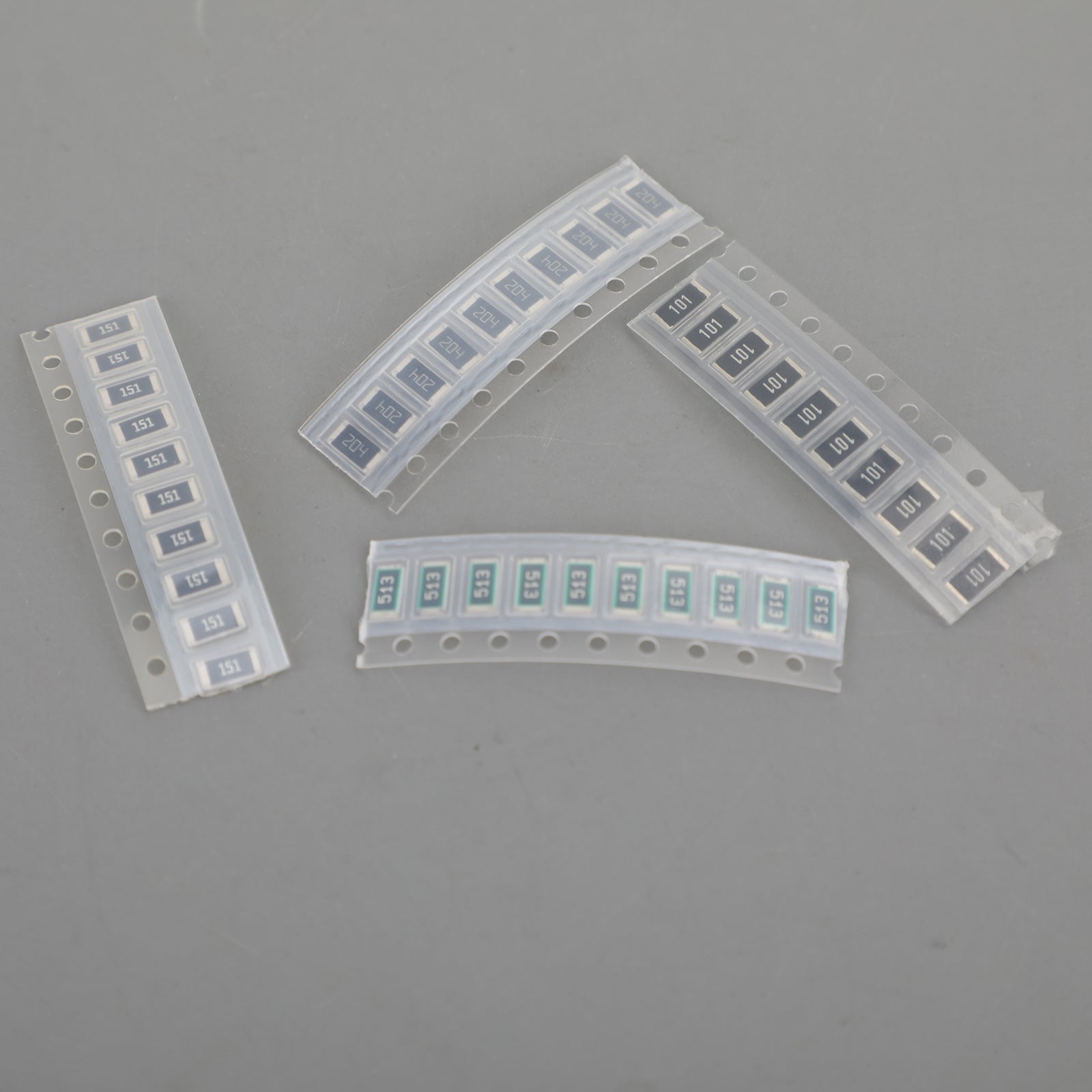 330PCS 2010 SMD Resistor Assorted Kit 1R-1M Ohm 5% 33 Values x 10PCS