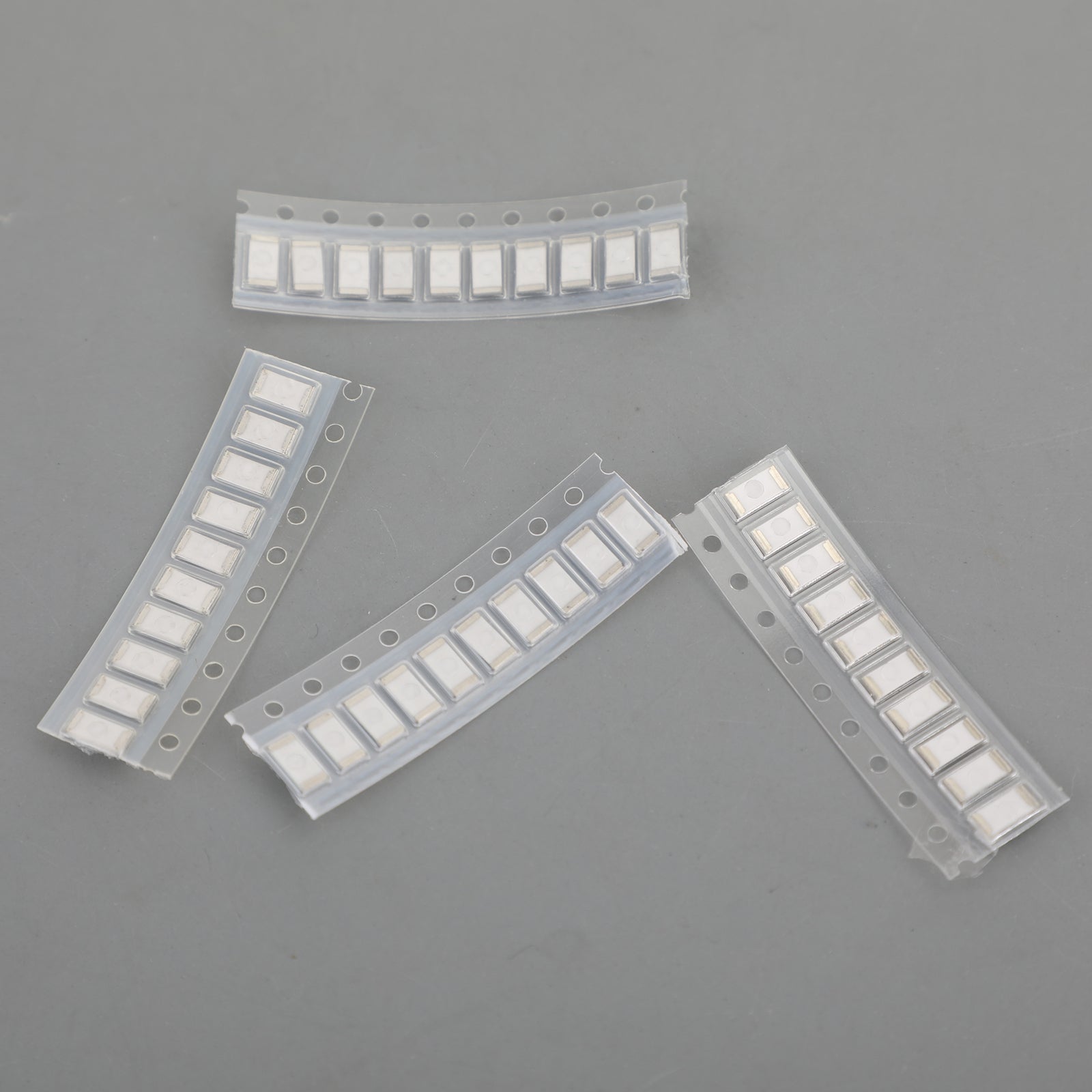 330PCS 2010 SMD Resistor Assorted Kit 1R-1M Ohm 5% 33 Values x 10PCS
