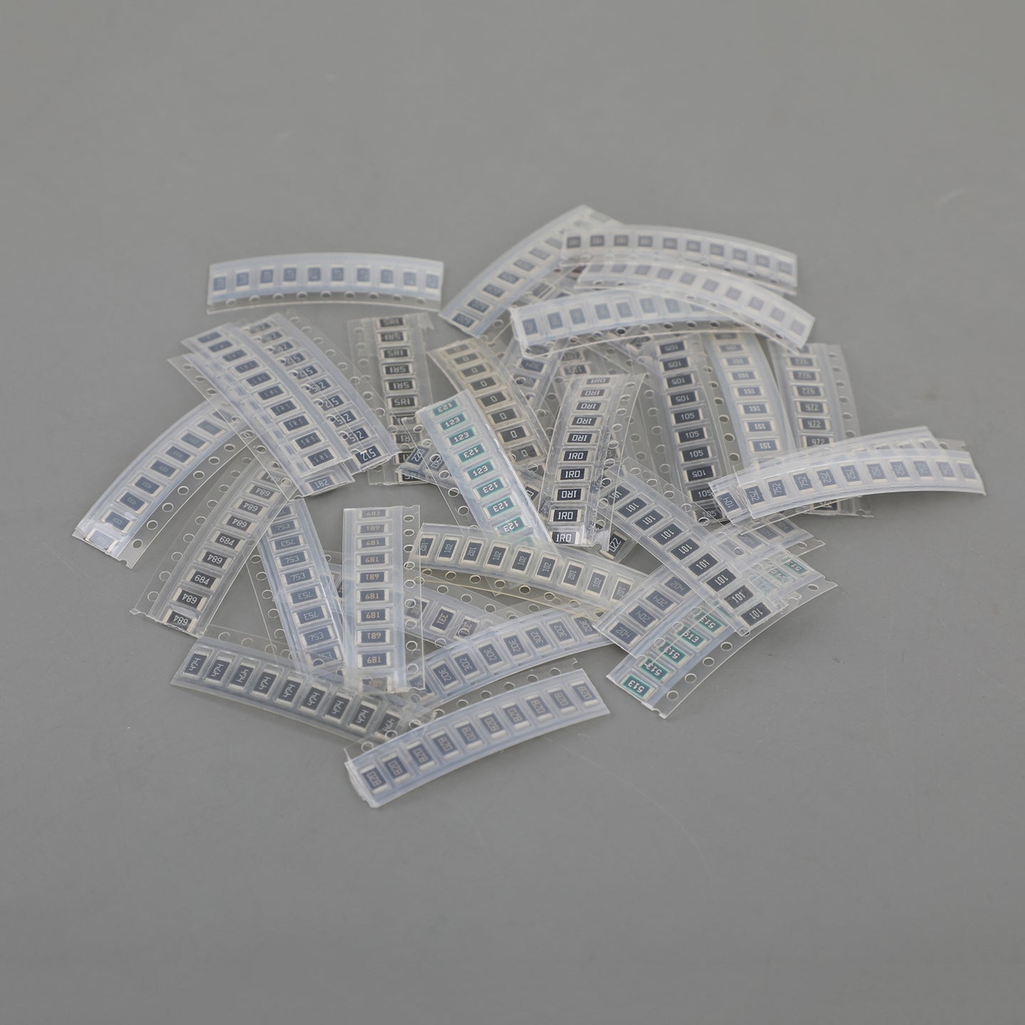 330PCS 2010 SMD Resistor Assorted Kit 1R-1M Ohm 5% 33 Values x 10PCS