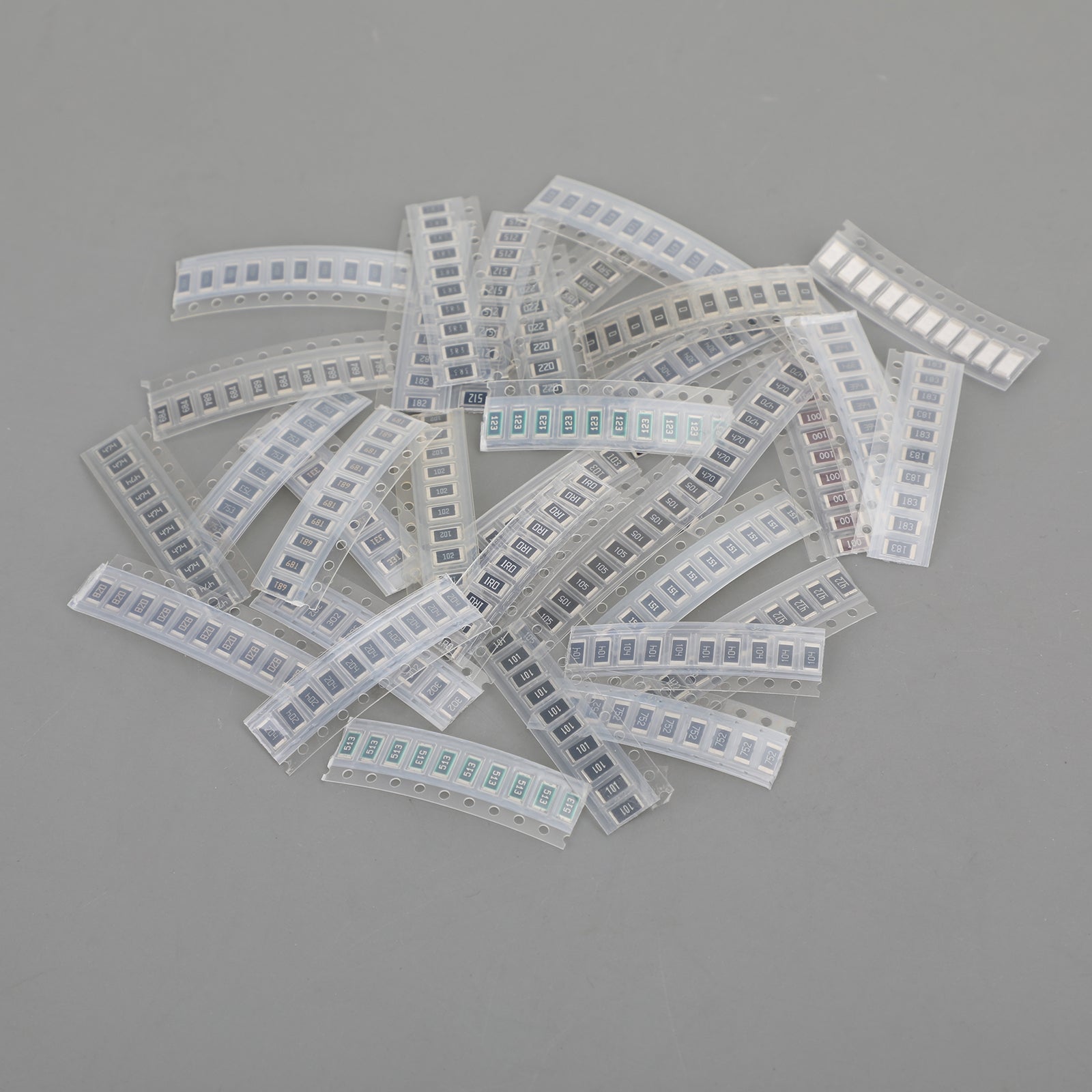 330PCS 2010 SMD Resistor Assorted Kit 1R-1M Ohm 5% 33 Values x 10PCS