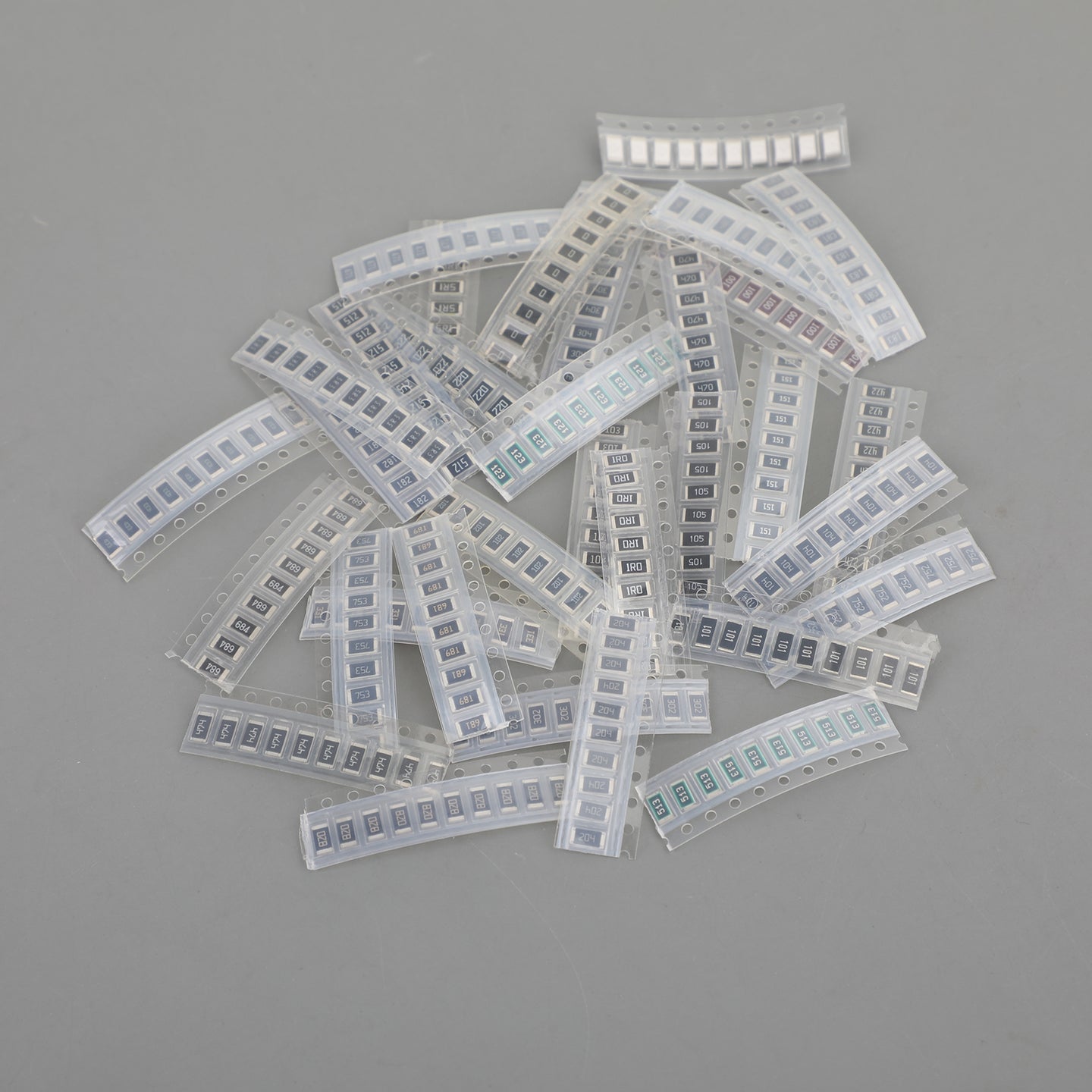 330PCS 2010 SMD Resistor Assorted Kit 1R-1M Ohm 5% 33 Values x 10PCS