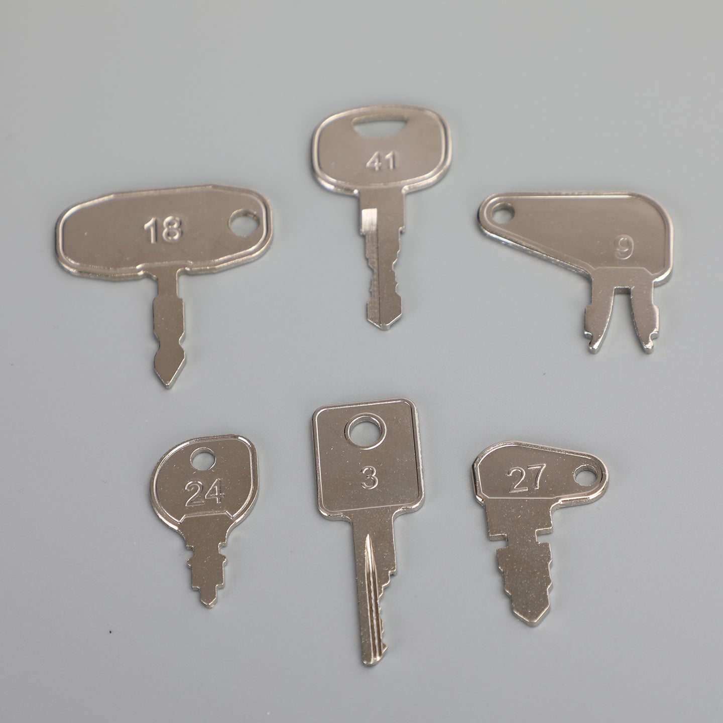 24 Ignition Key Heavy Construction Equipment Set For Volvo Cat JD Komatsu JCB UE